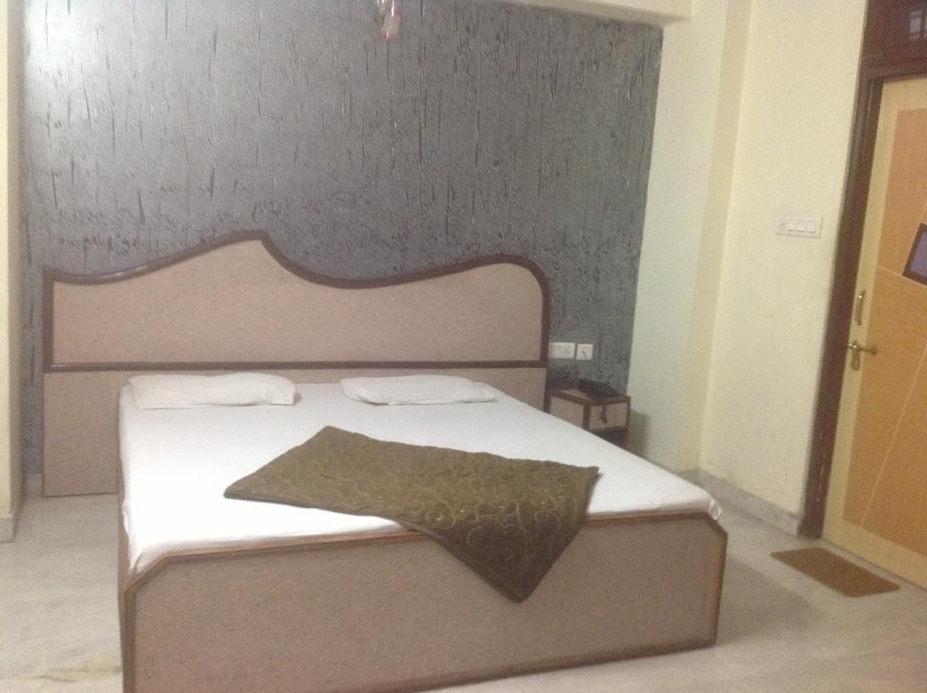 Hotel Kamal Kunj Джайпур Екстериор снимка