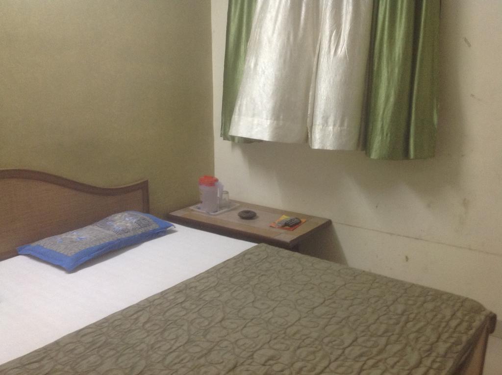 Hotel Kamal Kunj Джайпур Стая снимка